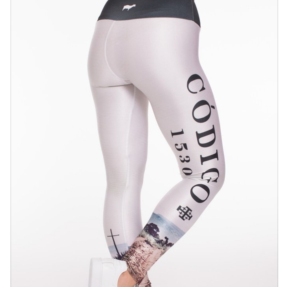 Goldsheep Codigo size small like new